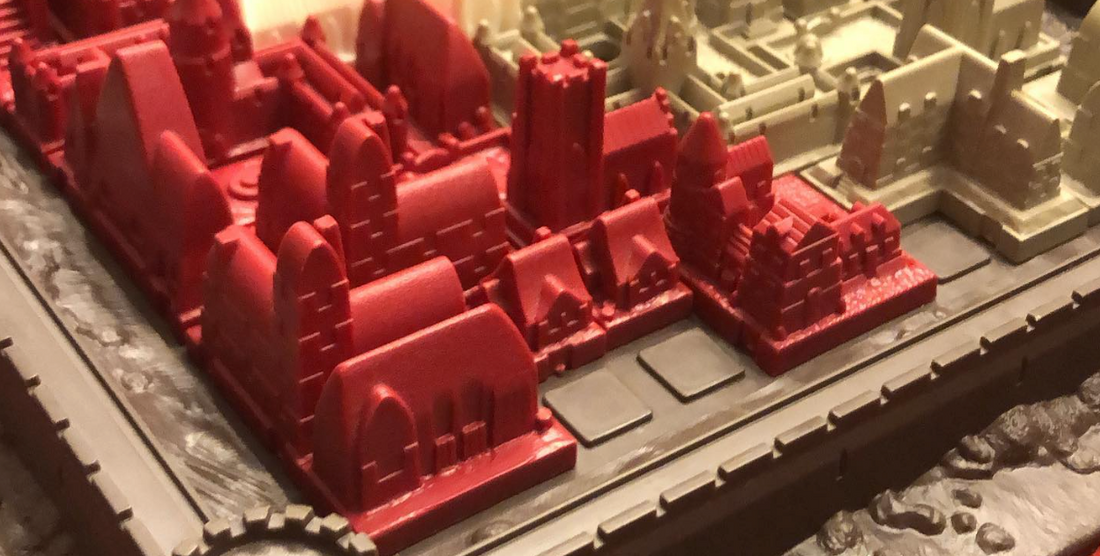 Game pieces are easy to handle and tell apart